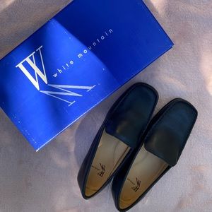 NEW WHITE MOUNTAIN LOAFERS/SLIDES